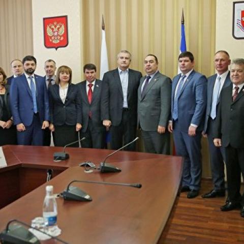 Аксенов уверен в дальнейшем развитии сотрудничества Крыма с ДНР и ЛНР 